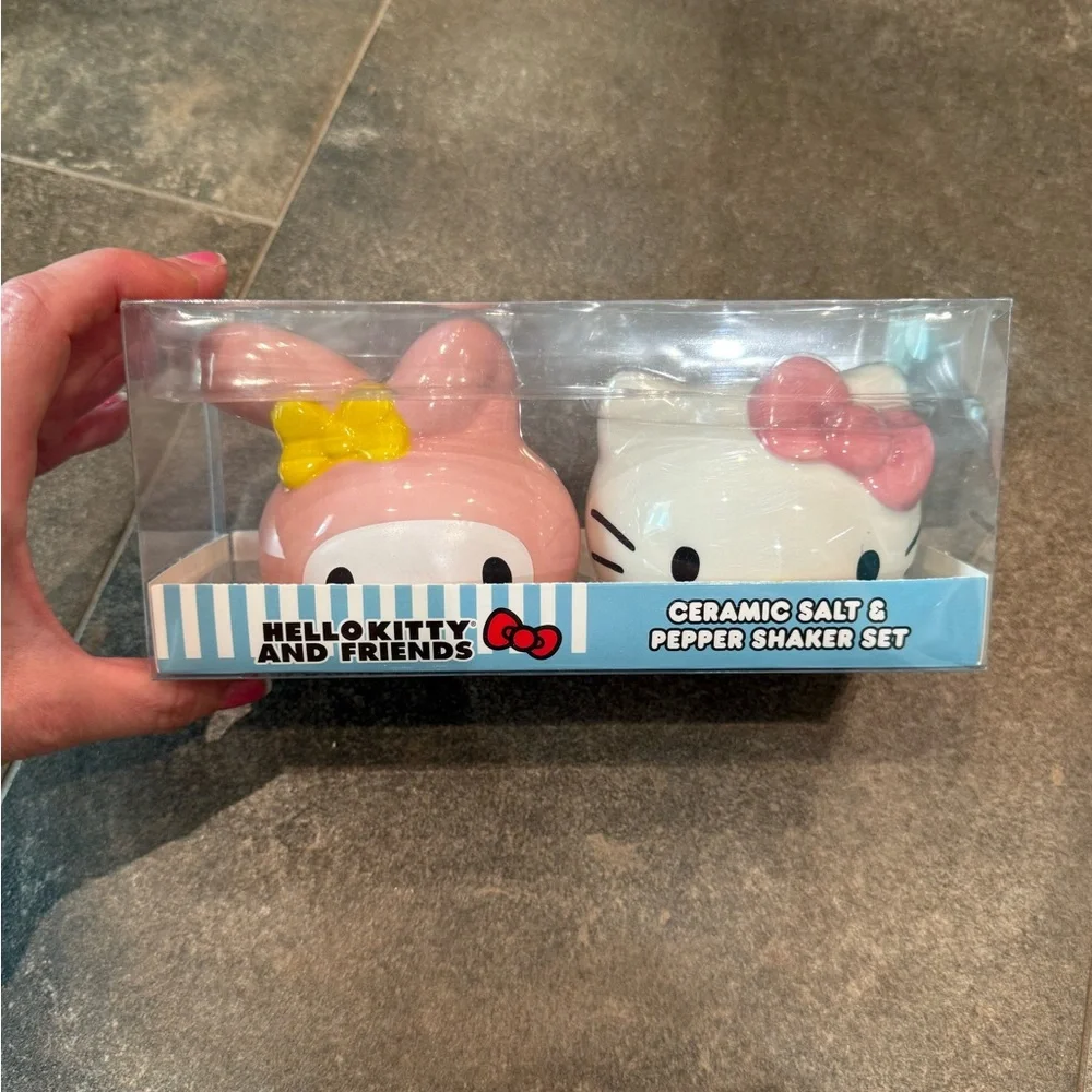 Hello Kitty and Friends Ceramic Salt & Pepper Shaker Set